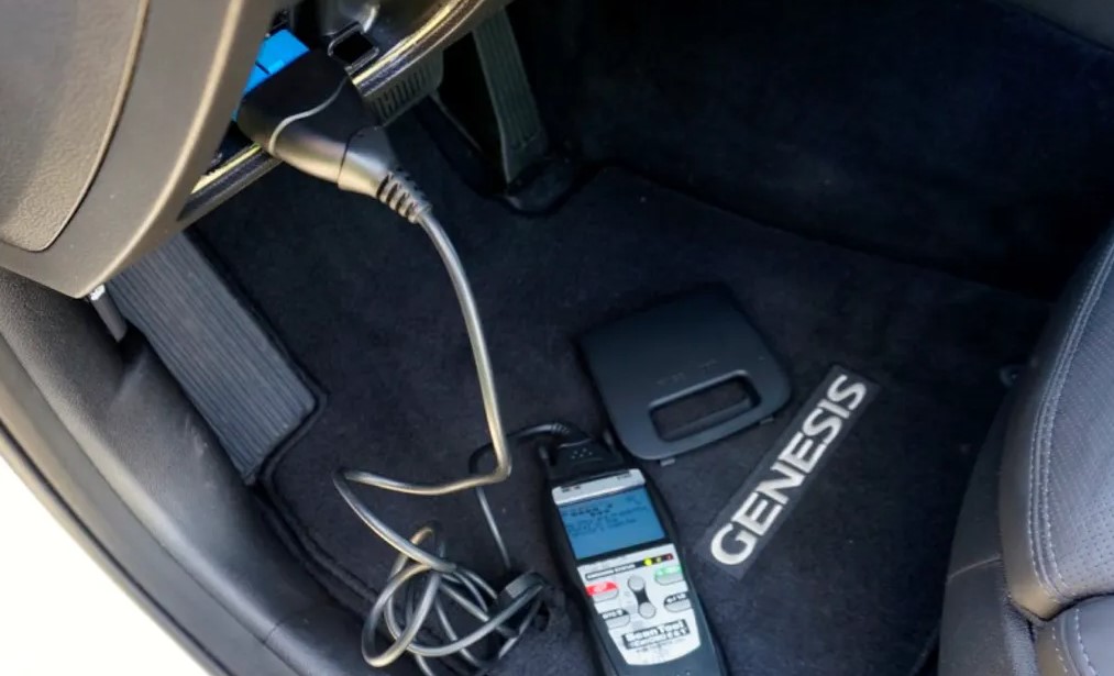Read more about the article Can You Drive With an OBD Scanner Plugged in?